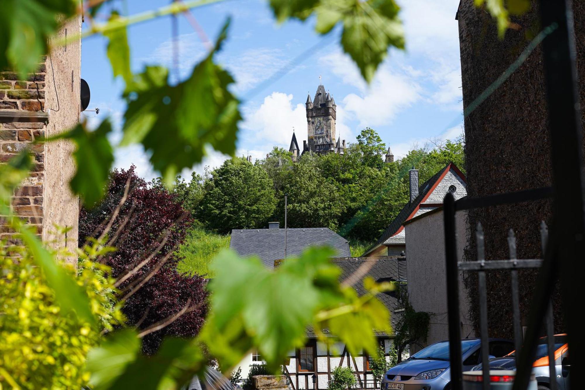 Haus Daniela Oberstadt Cochem Exterior photo